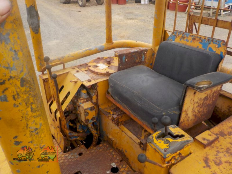 Massey Ferguson 300 Drott Loader - photo 5