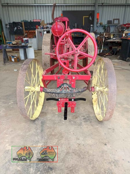 1917 Moline Universal Articulated Tractor (Rare & Unique) - photo 4