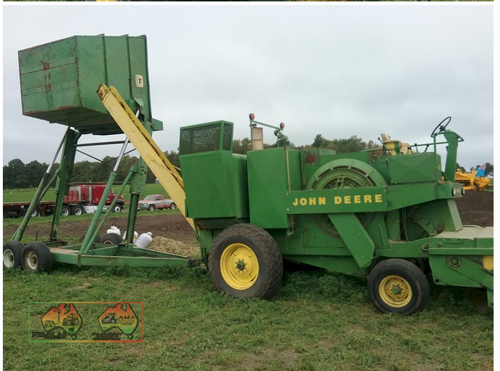 John Deere 425 Lucerne Cuber (circa 1980) Disassembled (REDUCED PRICE)