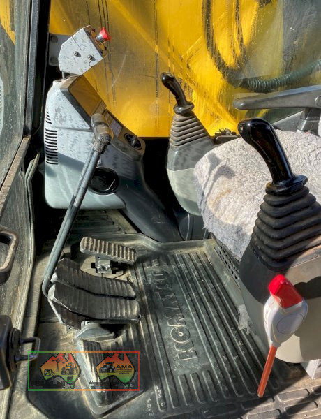 2015 Komatsu PC200/8(LC) ~ 20 Ton Excavator (REDUCED PRICE) - photo 10