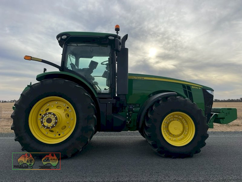 John Deere 8320R - photo 3
