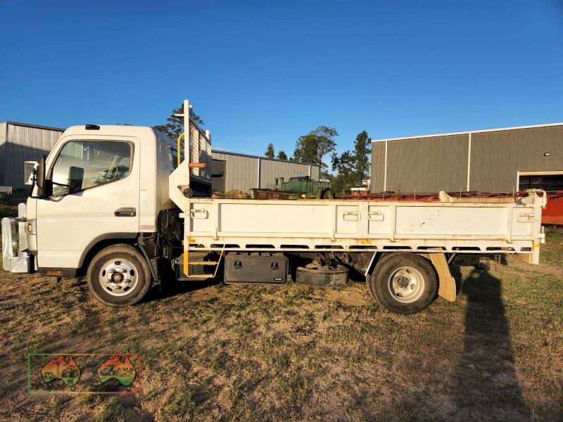 2015 Fuso Canter 615 Tip Truck - photo 2
