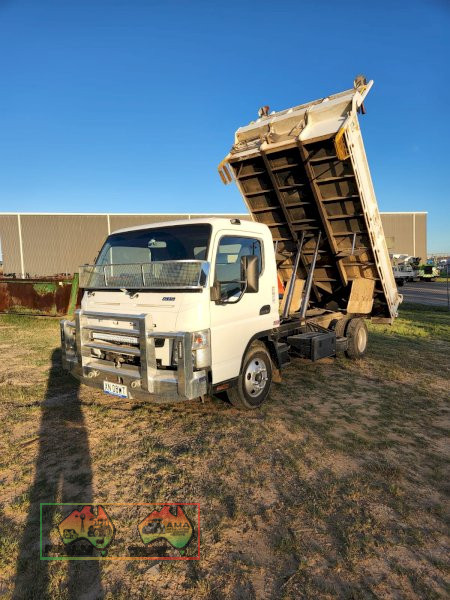 2015 Fuso Canter 615 Tip Truck