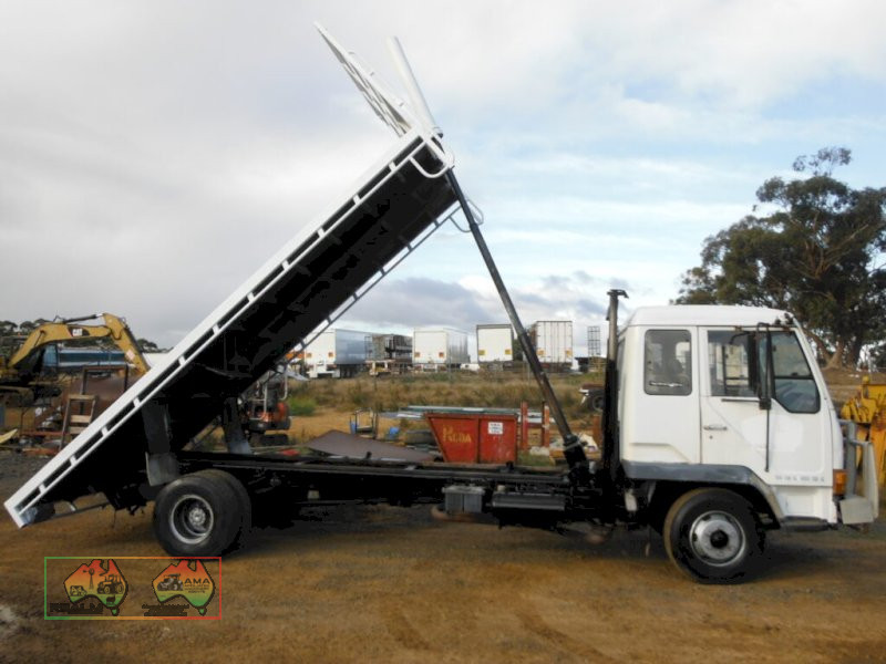 1990 Mitsubishi FK-415 Tipping Tray Truck - photo 5