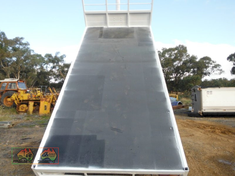 1990 Mitsubishi FK-415 Tipping Tray Truck - photo 6