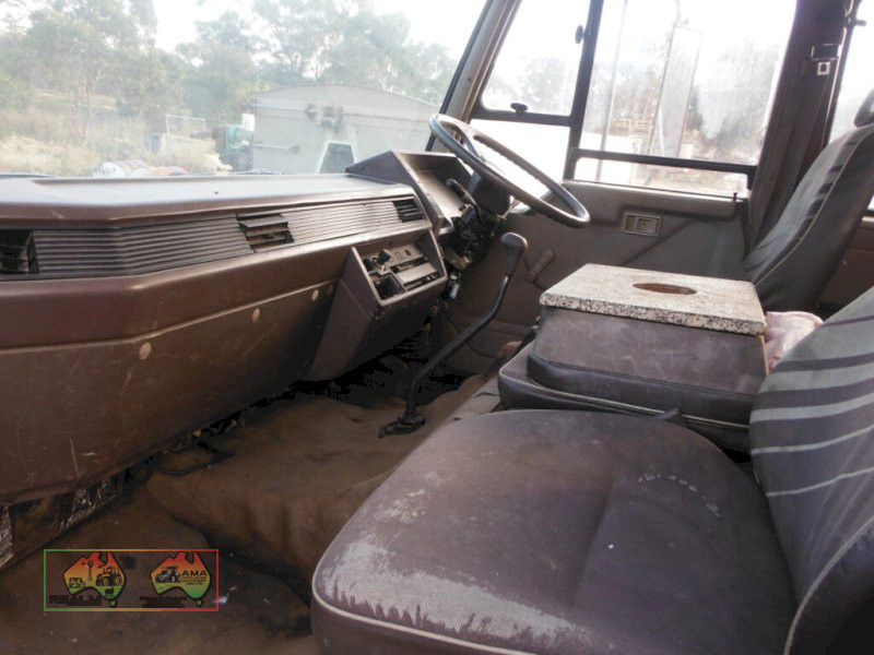 1990 Mitsubishi FK-415 Tipping Tray Truck - photo 8