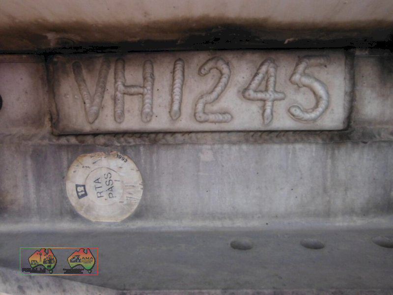 Tri axle Fuel Tanker (REDUCED) - photo 8