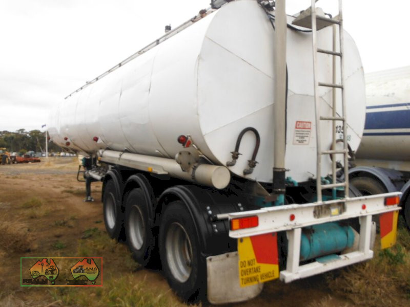 Tri axle Fuel Tanker (REDUCED)