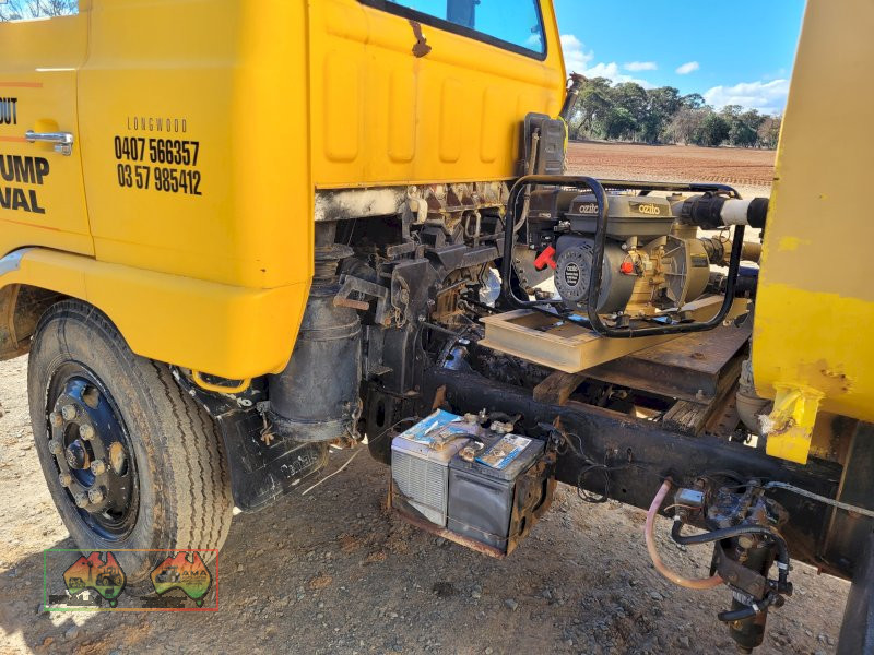1980 Hino Water Truck - photo 5