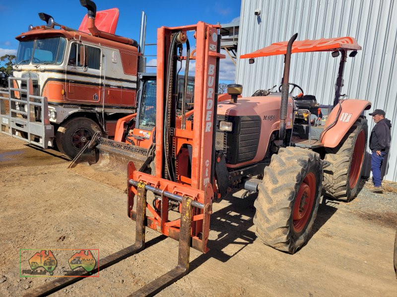 2009 Kubota M105s FWA Tractor with 1.5t Forklift Tower