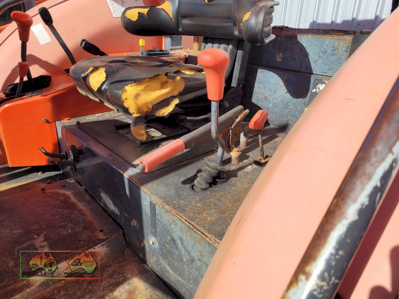 2009 Kubota M105s FWA Tractor with 1.5t Forklift Tower - photo 11