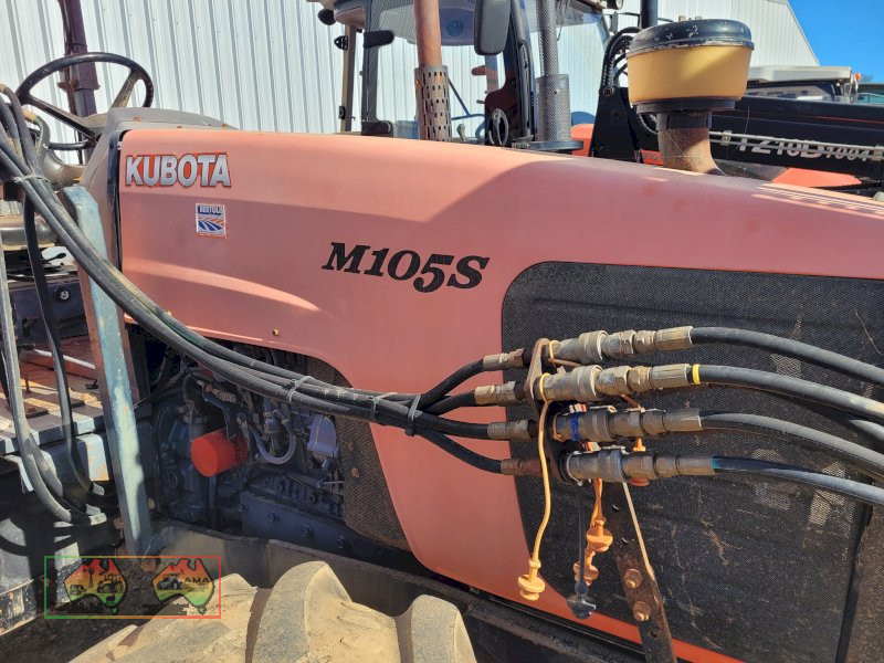 2009 Kubota M105s FWA Tractor with 1.5t Forklift Tower - photo 3