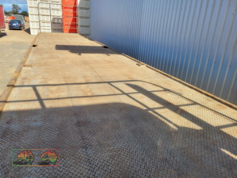 Haulmark Tri-axle 40ft Trailer - photo 7