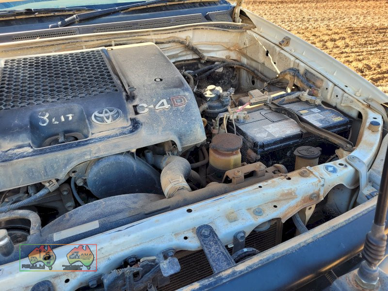 2005 Toyota Hilux 4x4 Dual Cab - photo 19