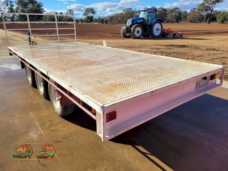 2019 Tri-axle Flat-top Trailer - photo 2