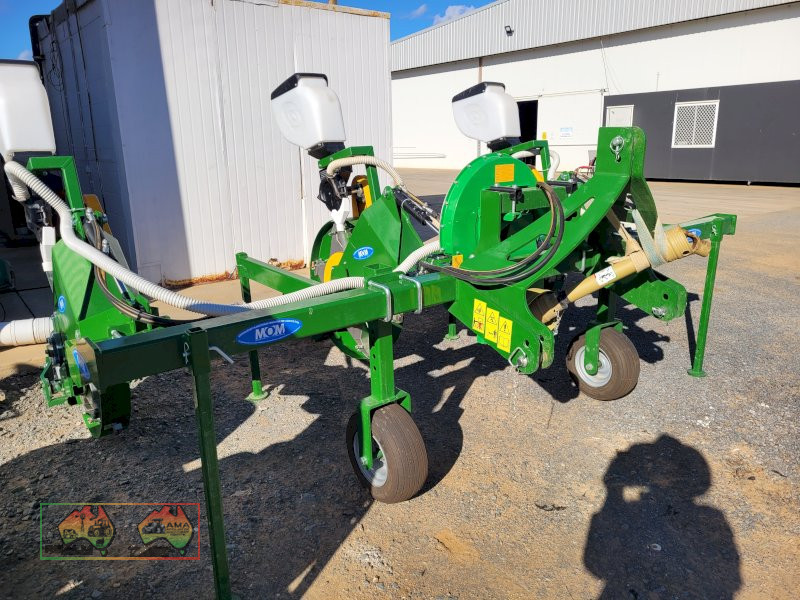 2023 MOM 3000, 3 Row Precision Airseeder (AS-New) - photo 4