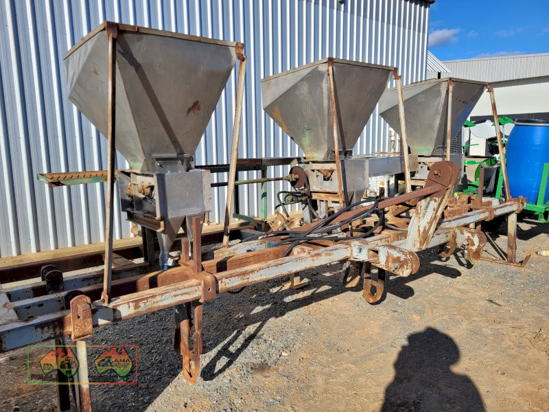3 Row, Twin Shot Fertilizer Toolbar - photo 3