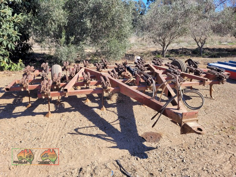 33 Tyne IH-211 Scarifier - photo 3