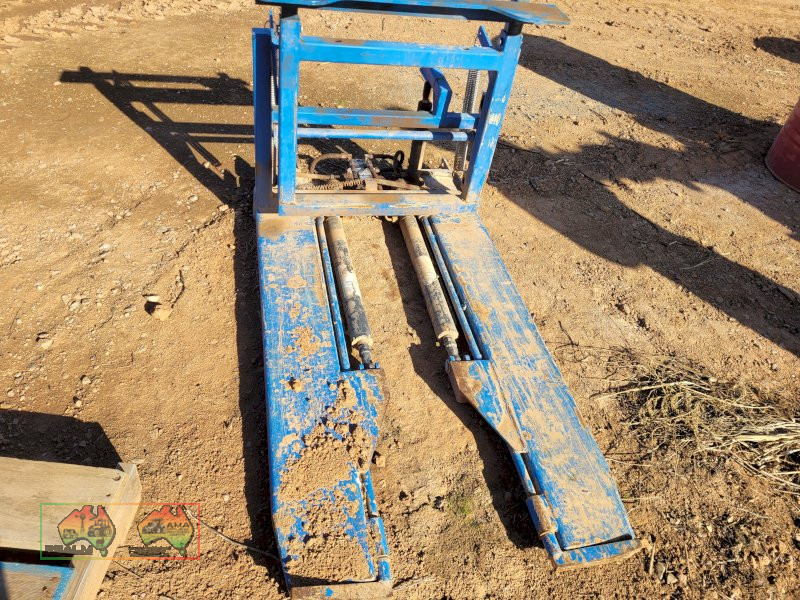Pallet Fork Bin Tipper