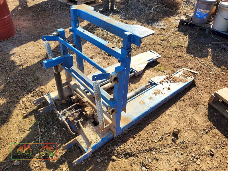 Pallet Fork Bin Tipper - photo 3