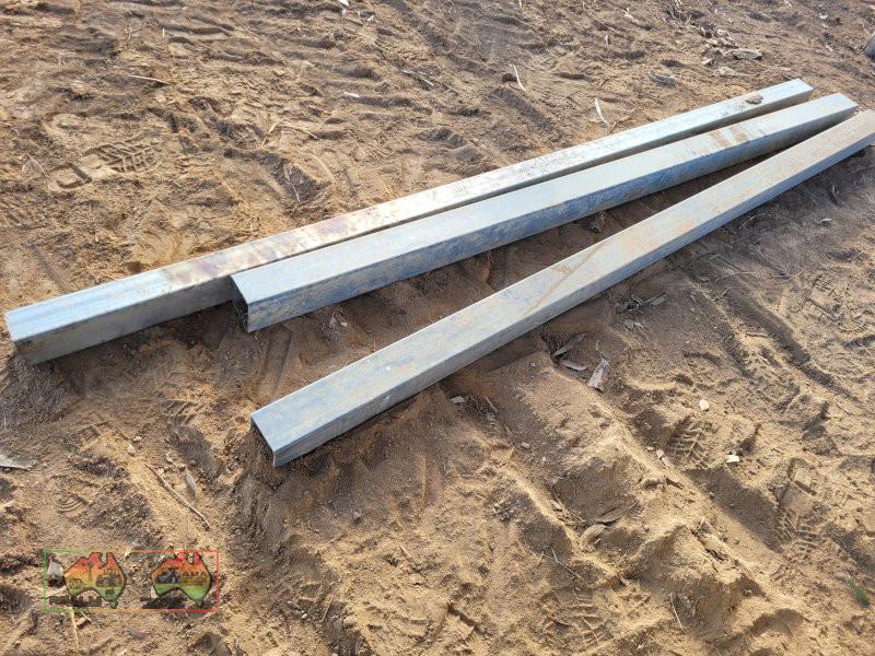 3x 9ft Lengths of Galv. RHS - photo 2
