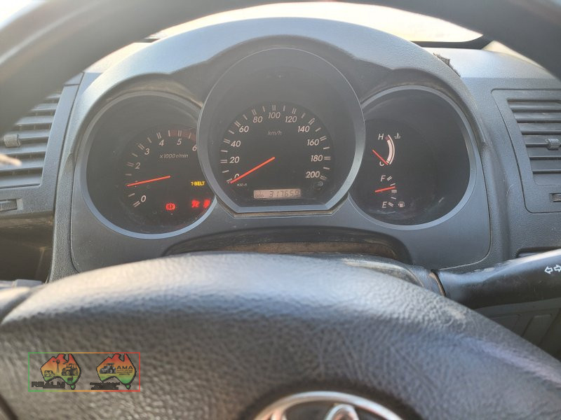 2005 Toyota Hilux 4x4 Dual Cab - photo 12