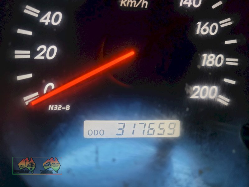 2005 Toyota Hilux 4x4 Dual Cab - photo 13