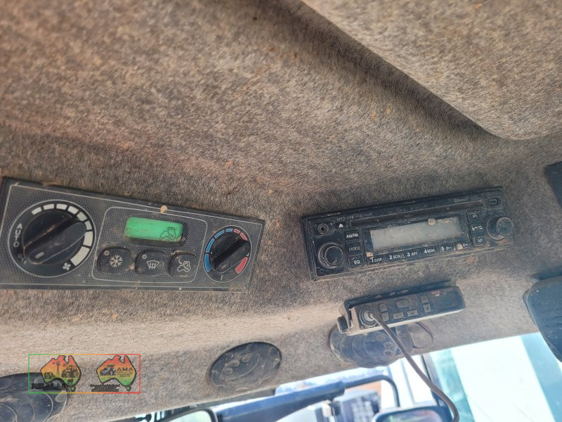 2010 Massey Ferguson 7495 Dyna-VT FWA Tractor (VIN: U124023X) - photo 17