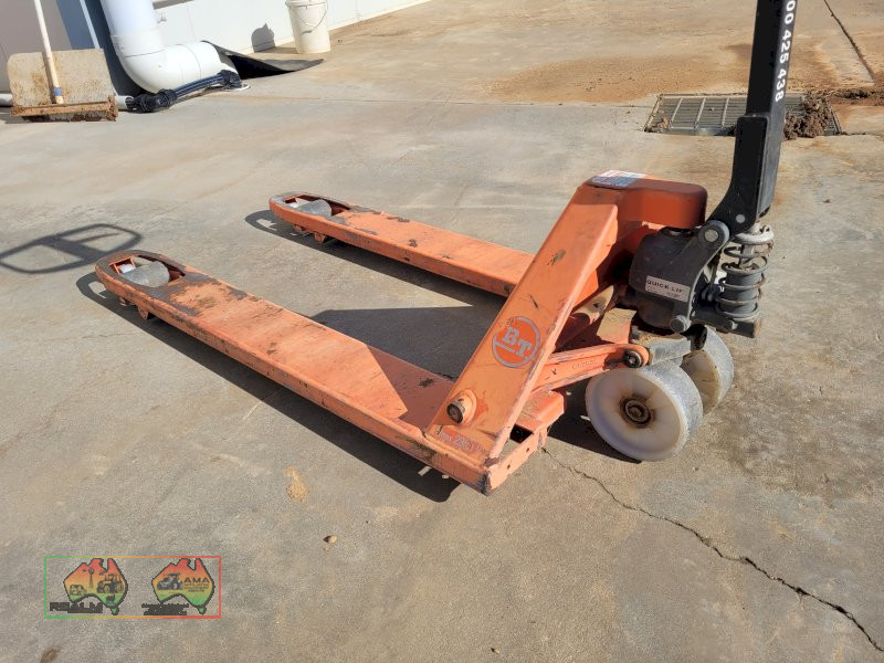 2.3t Toyota Pallet Fork - photo 5