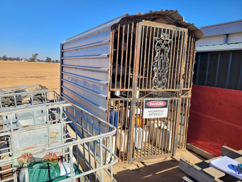 Lock-up Chemical Storage Shed - photo 5