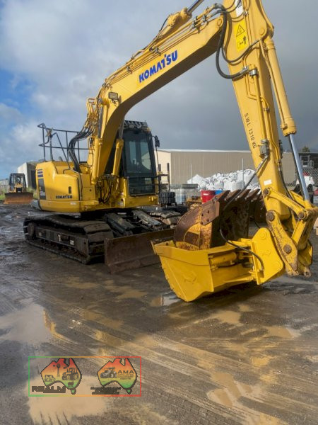 2016 Komatsu Pc-138/8 Excavator ~ 7,174 Hrs (VIN: KMTPC189VEA033521) - photo 2