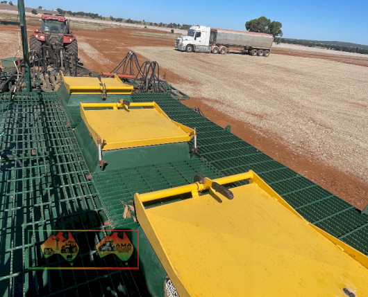 Janke Airseeder with Simplicity Air Cart (REDUCED) - photo 3