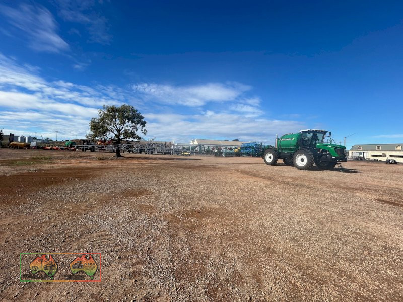 G8 - Gold Acre Self-propelled Sprayer - photo 3