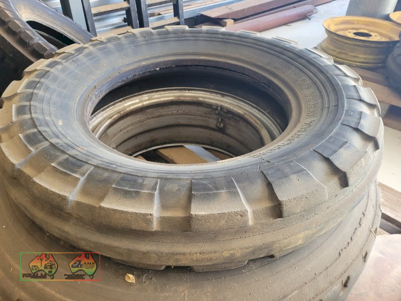Used Dunlop Front Tractor Tyre (7.50 x 20)