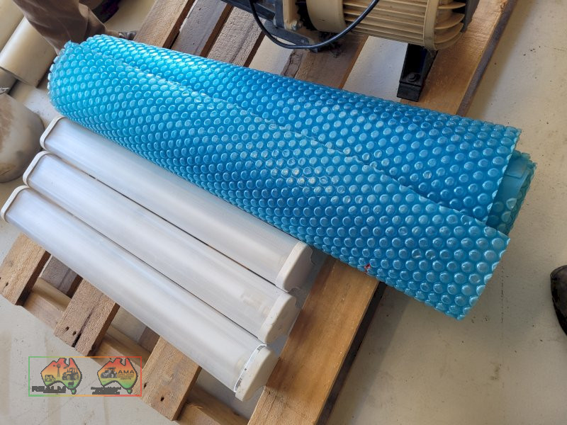 3x Fluro Lights & Bubble Wrap - photo 6
