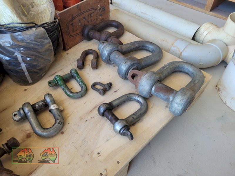 8x Assorted D-Shackles - photo 3