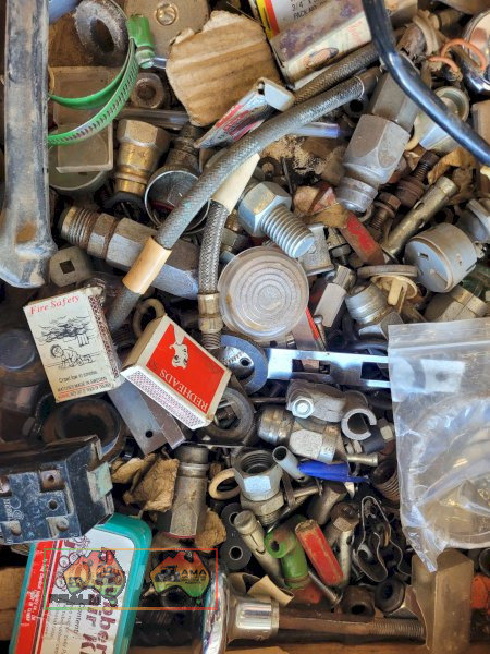 Box of Assorted Sundries - photo 4
