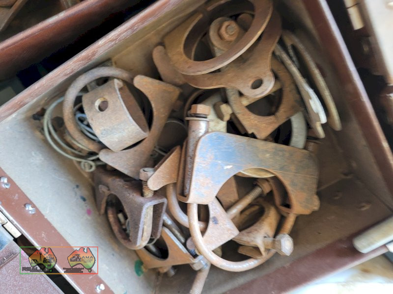 2x Boxes of Exhaust Clamps & Conveyor Joiners - photo 2