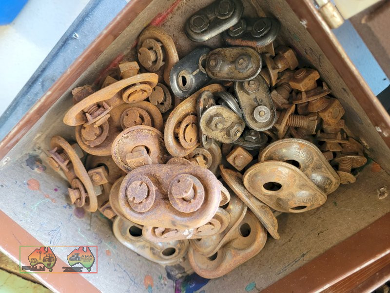 2x Boxes of Exhaust Clamps & Conveyor Joiners - photo 3