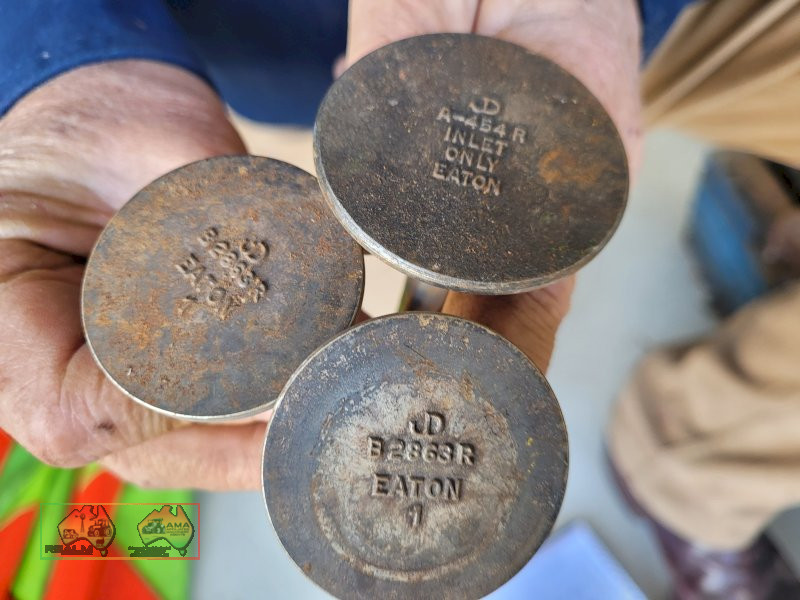 Assorted New Engine Valves (Possibly Detroit) - photo 4