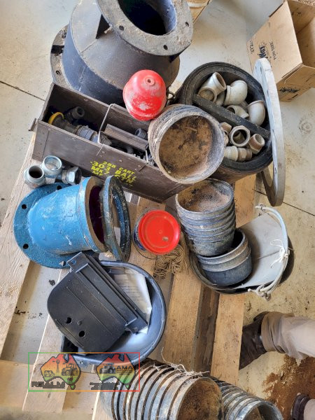 Pallet of Irrigation Sundries - photo 4