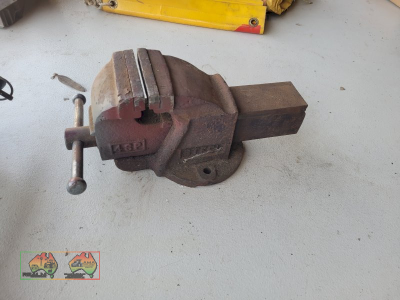 H/duty Cast Iron Bench Vise - photo 2