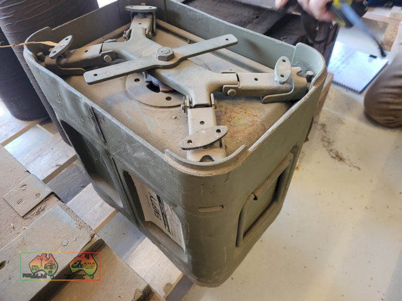 Army Steel Storage Container (9"W x 14"L x 12"H) - photo 3
