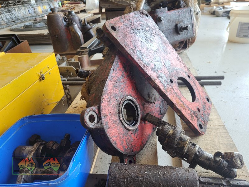 Tractor PTO Hyd. Porta-pack (Slight spline damage) - photo 5