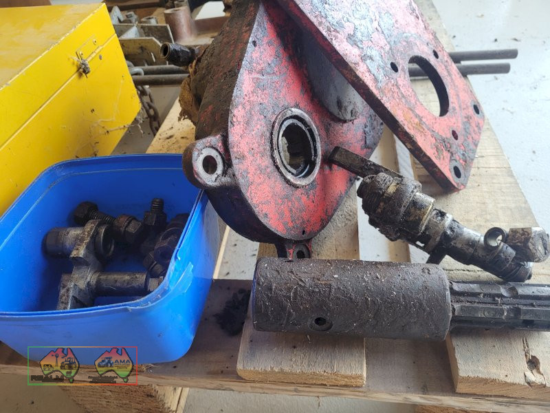 Tractor PTO Hyd. Porta-pack (Slight spline damage) - photo 4
