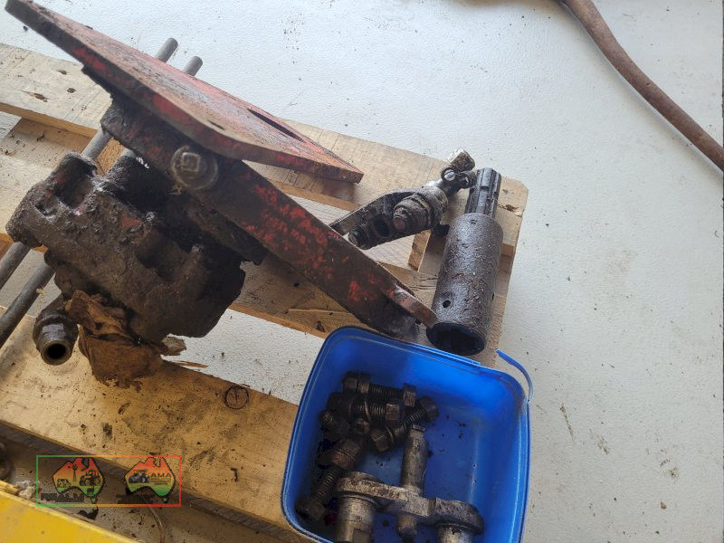 Tractor PTO Hyd. Porta-pack (Slight spline damage) - photo 6