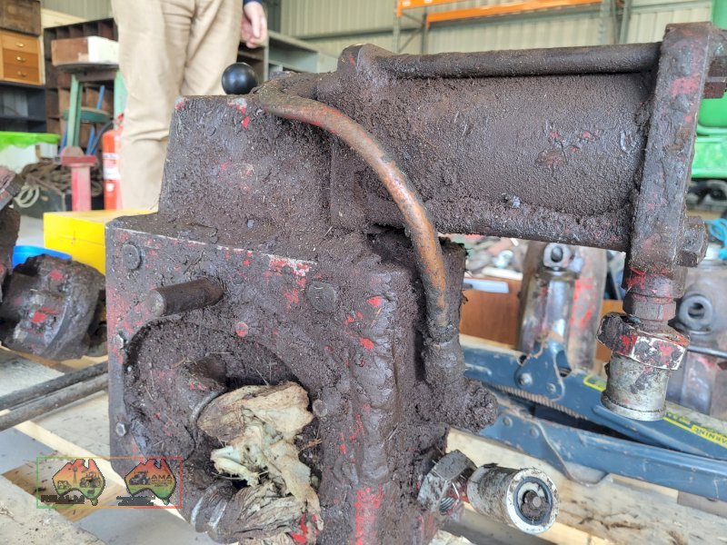 Hand Pump Operated Porta-Pack (Working cond). - photo 3