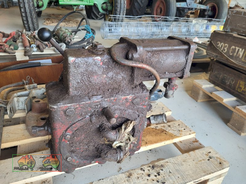 Hand Pump Operated Porta-Pack (Working cond). - photo 2