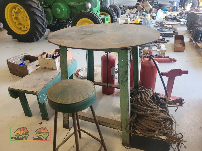 Round Steel Workshop Bench 35" dia. & Stool - photo 3