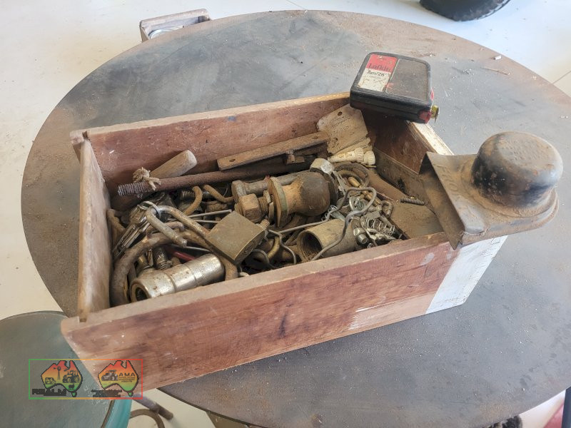 Timber Box of Sundries (inc. Grey Mtr Oil Cap) - photo 2